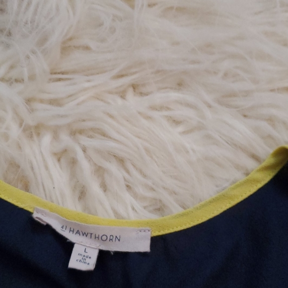 Top - Picture 2 of 4